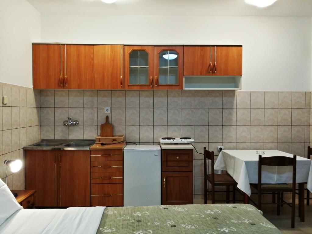 Апартаменты Apartments Dragišić Свети-Стефан-55