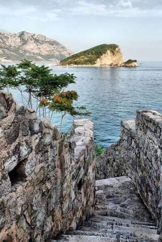 Апартаменты Apartments Dragišić Свети-Стефан Номер-студио с балконом (для 3 взрослых)-23